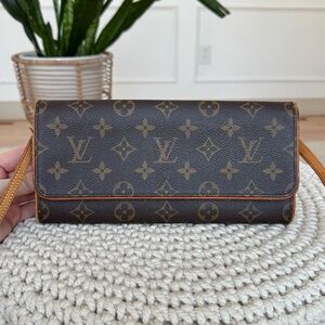 ✅AUTHENTIC✅ LOUIS VUITTON TWIN GM